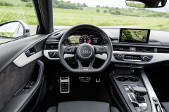 Audi S4 Avant　インテリア